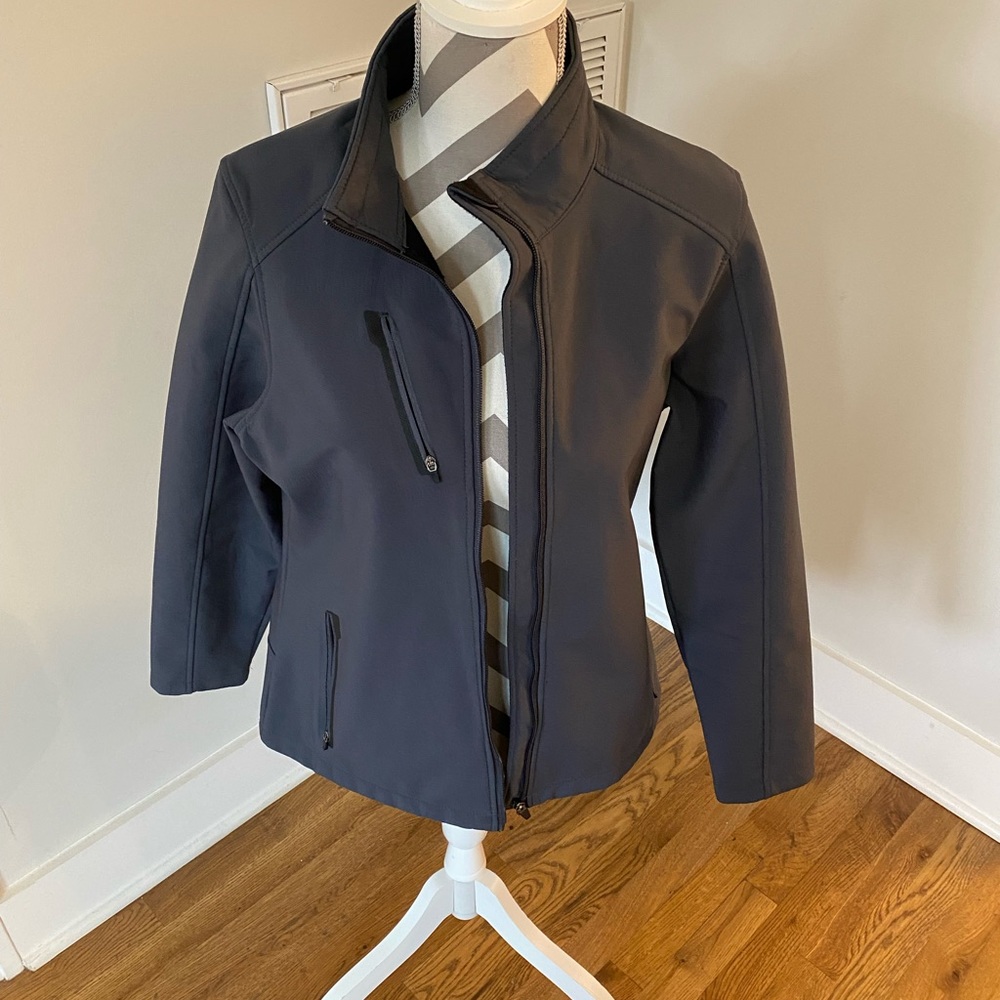 Rain/wind jacket